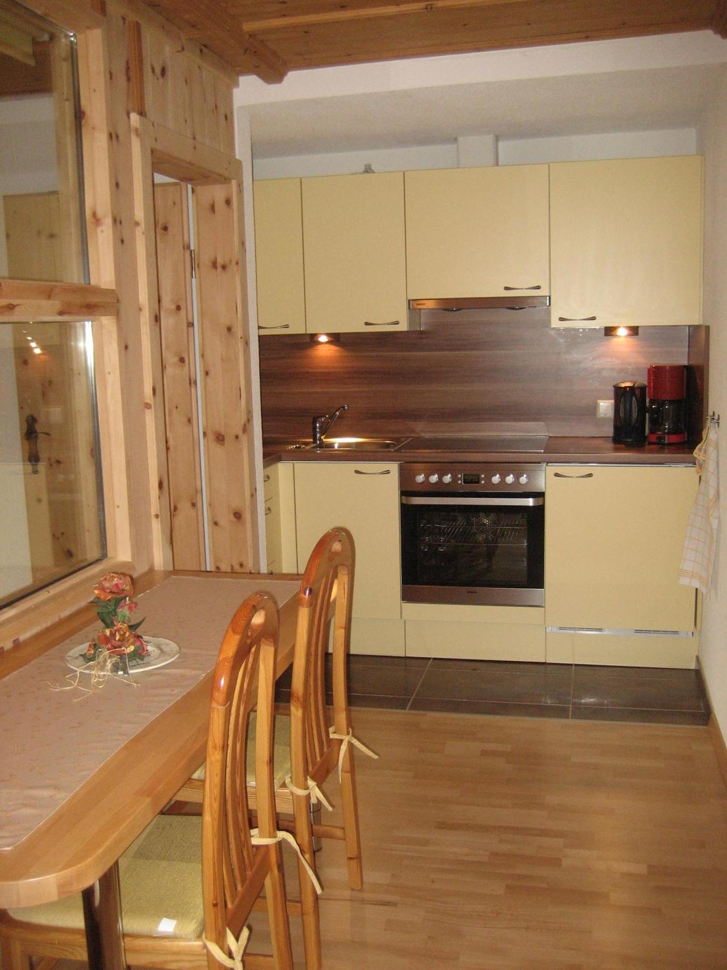 Ban Kneissl's Apartament